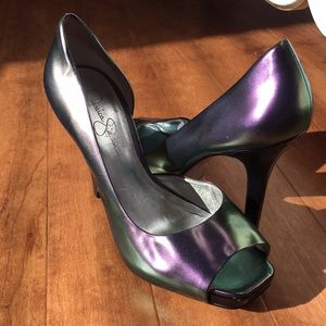 Jessica Simpson metallic purple/green pumps